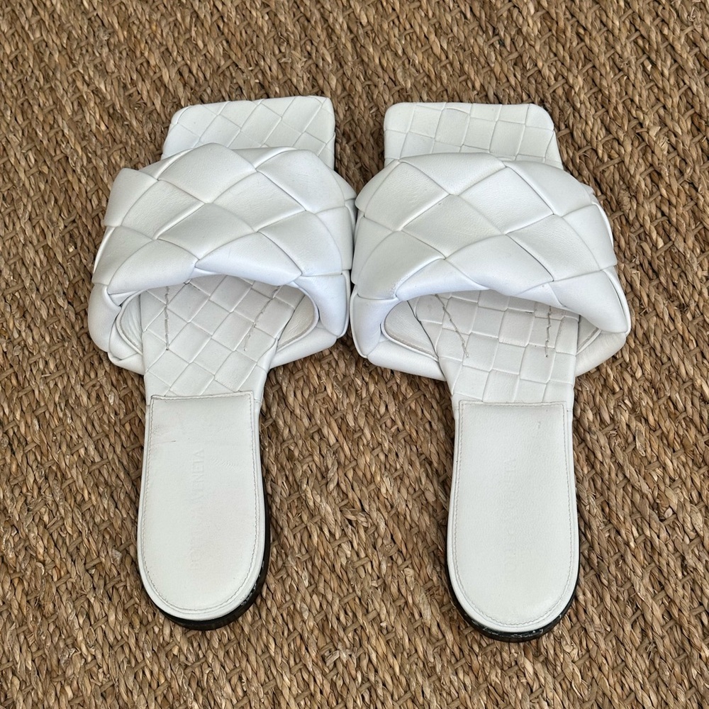 BOTTEGA VENETA LIDO FLATS INTRECCIATO WHITE LAMB LEATHER SIZE 39.5 (Sz 9.5 US)